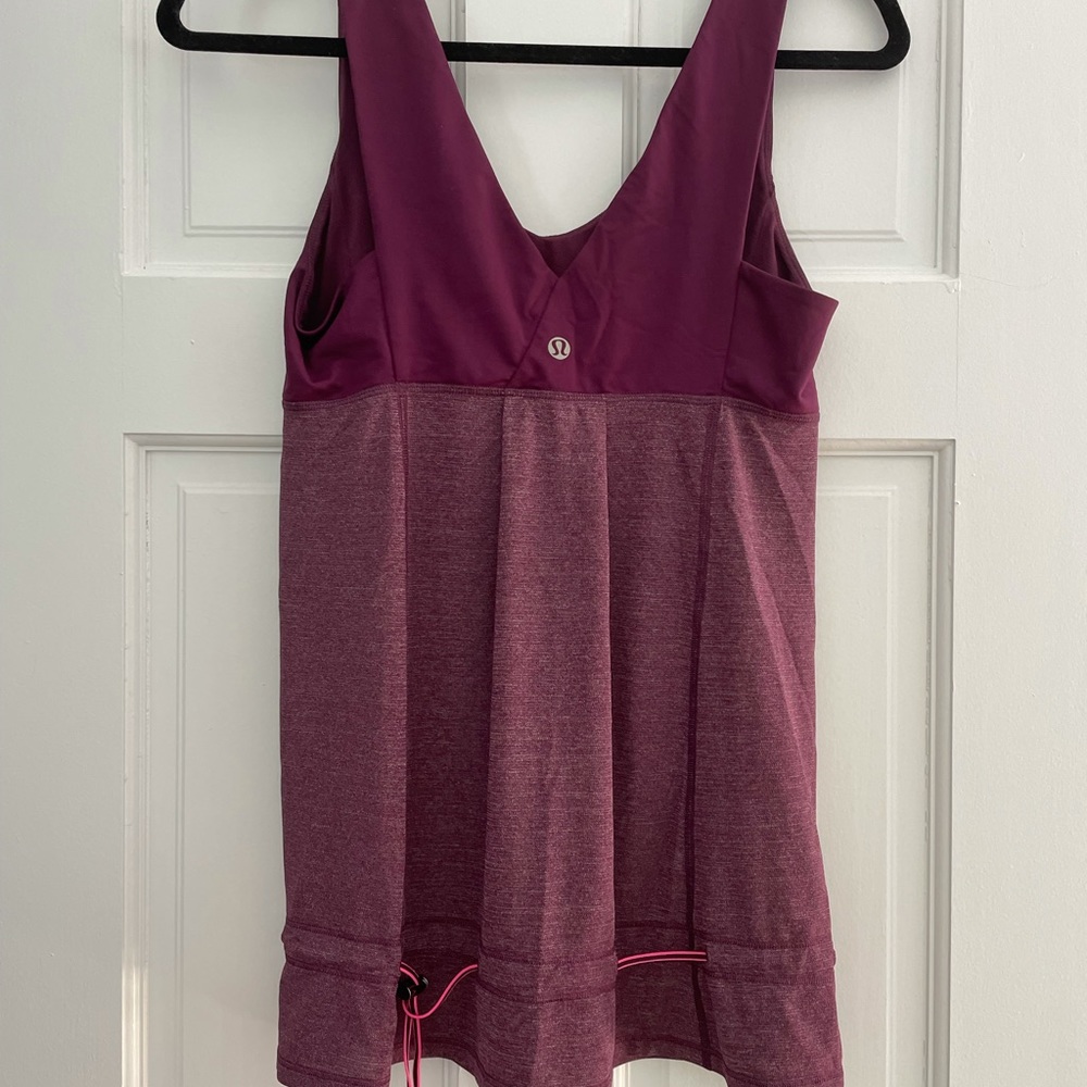 Lululemon purple low cut athletic tank size 8